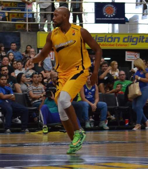 Rowerth92's tweet photo. El Regreso del Año recayó en David Cedeño de @equipogaiteros en la temporada 2018 de la @LPBaldia #Baloncesto #Venezuela #PremiosLPB https://t.co/R4JZkcj6es