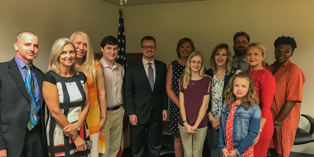 I had the opportunity to meet with parents and their children today to talk about their experiences surrounding #dyslexia. #decodingdyslexia