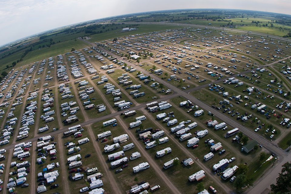 EAA's tweet image. Whether camping underneath the wing of your airplane or among the thousands of Camp Scholler residents during #OSH18, there are a few things you need to know prior to heading to Oshkosh. Here are 10 tips to consider when planning your camping stay: bit.ly/2KMT49S