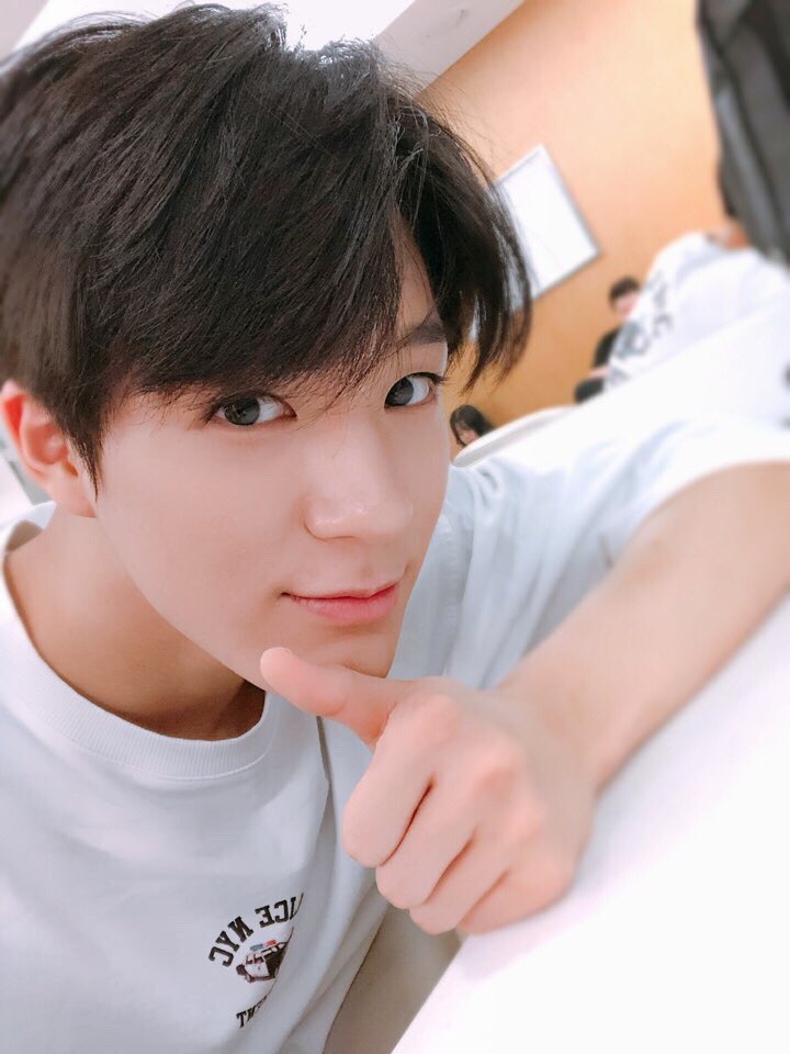 AngryCherry's tweet image. NOBODY ASKED