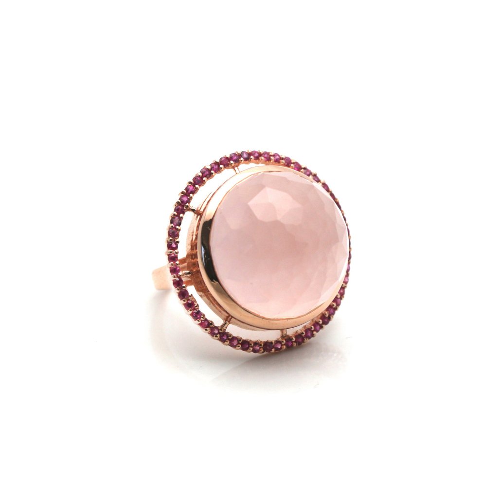 40% Off - The Perfect Summer Delight - Rose Quartz with Ruby
.
.
Use the Code SUMMER40 to shop.
.
.
.
.
#tresor #tresorcollection #jewelry #jewelrystyles #jewelrylover #jewelryaddict #fashionblogger #fashionstyle #weekendstyles #everydaystyles #colorful #rosequartz #ruby #ring