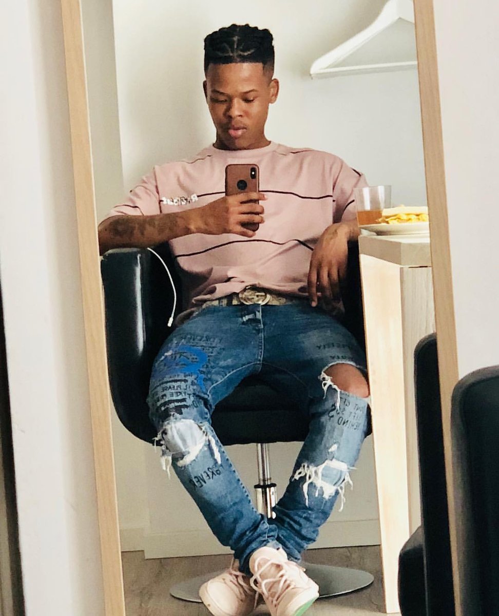 Spharh19's tweet photo. String and bling👌...@Nasty_CSA this album is dope... #YouPlayedYourself is my dopest track👑 https://t.co/Plf5ZrywKW