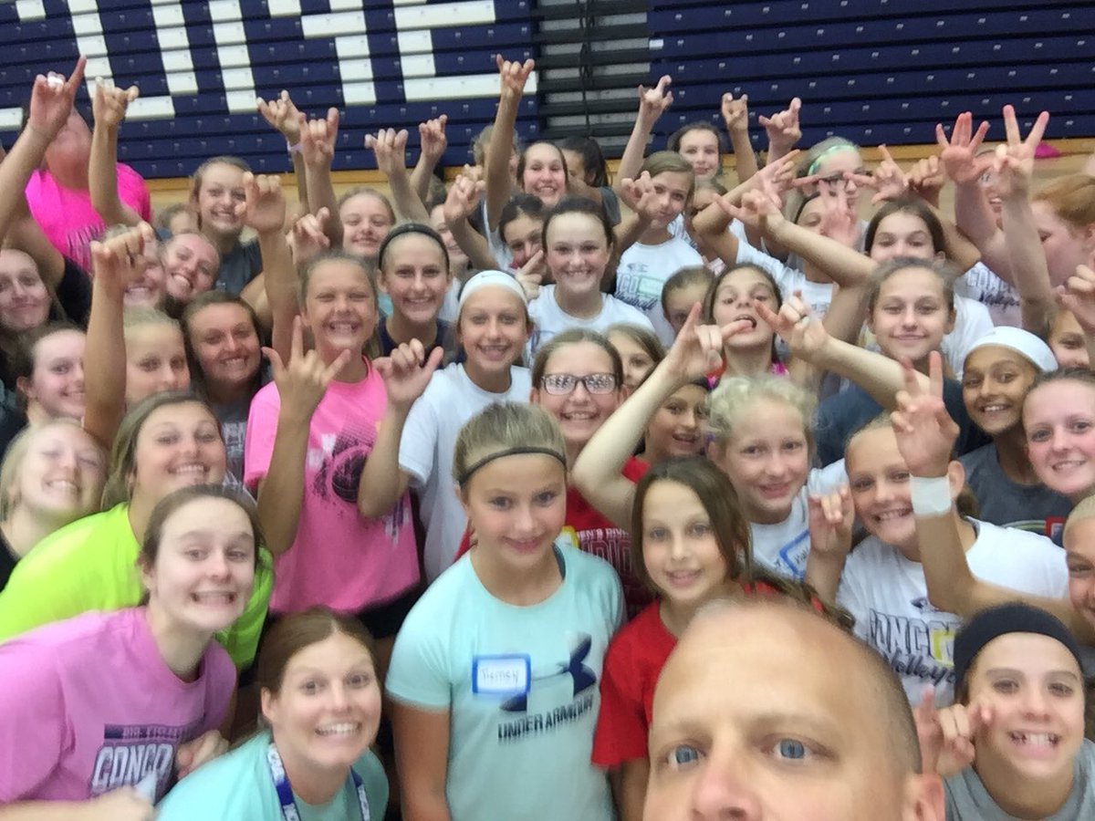 BenjaminBoldt's tweet photo. Great job today campers at Serving and Passing Camp! #HandContact #Boom https://t.co/WpI0OBm2dQ