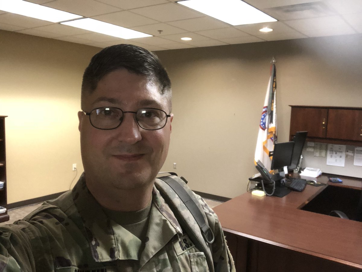 ATLPathfinder_6's tweet photo. Walked out of @ArmyTeamAtlanta today for the last time as @ATLPathfinder_6 great memories, #soldiers and @USArmy #civilians.  Thanks everyone for an amazing two years!  #soldier4life #bringoncivilianlife #veteransrock https://t.co/xqeNPLO4Bc
