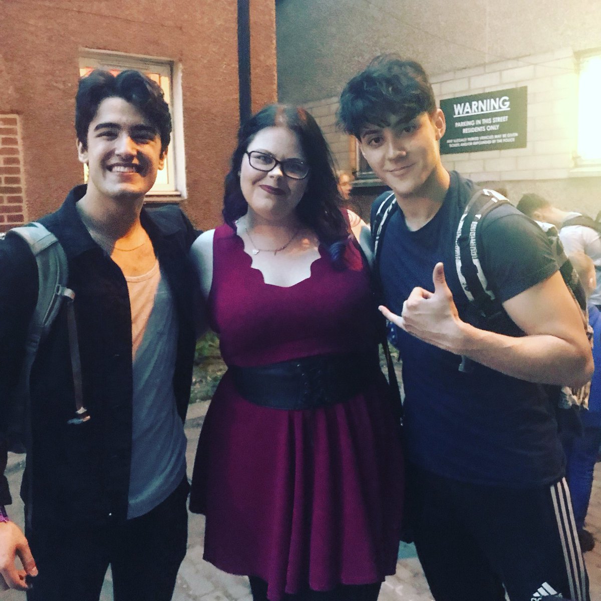 KatDavies_x's tweet photo. A thorn between two roses. Lovely to see you @YazdanQafouri and @ItsSarioSolomon ♥️ #sazdan #TheBandMusical https://t.co/tVFhQ5pwck