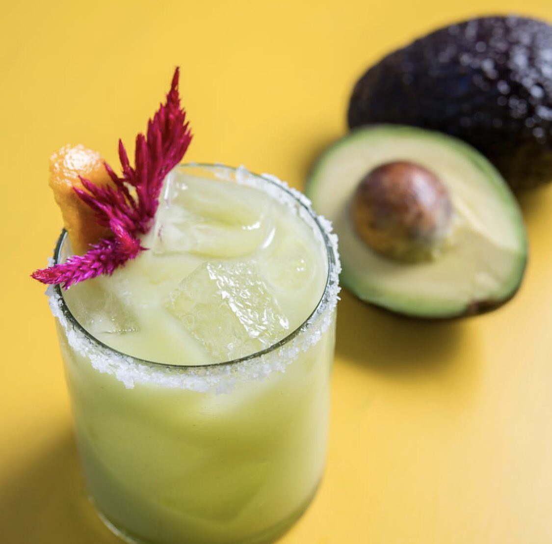 🥑 🎉 Let us introduce you to @EatPuesto ‘s margarita of the summer! This avocado margarita is now available at their #HQatSeaport location. Cheers amigos!

#visitseaport #eatpuesto