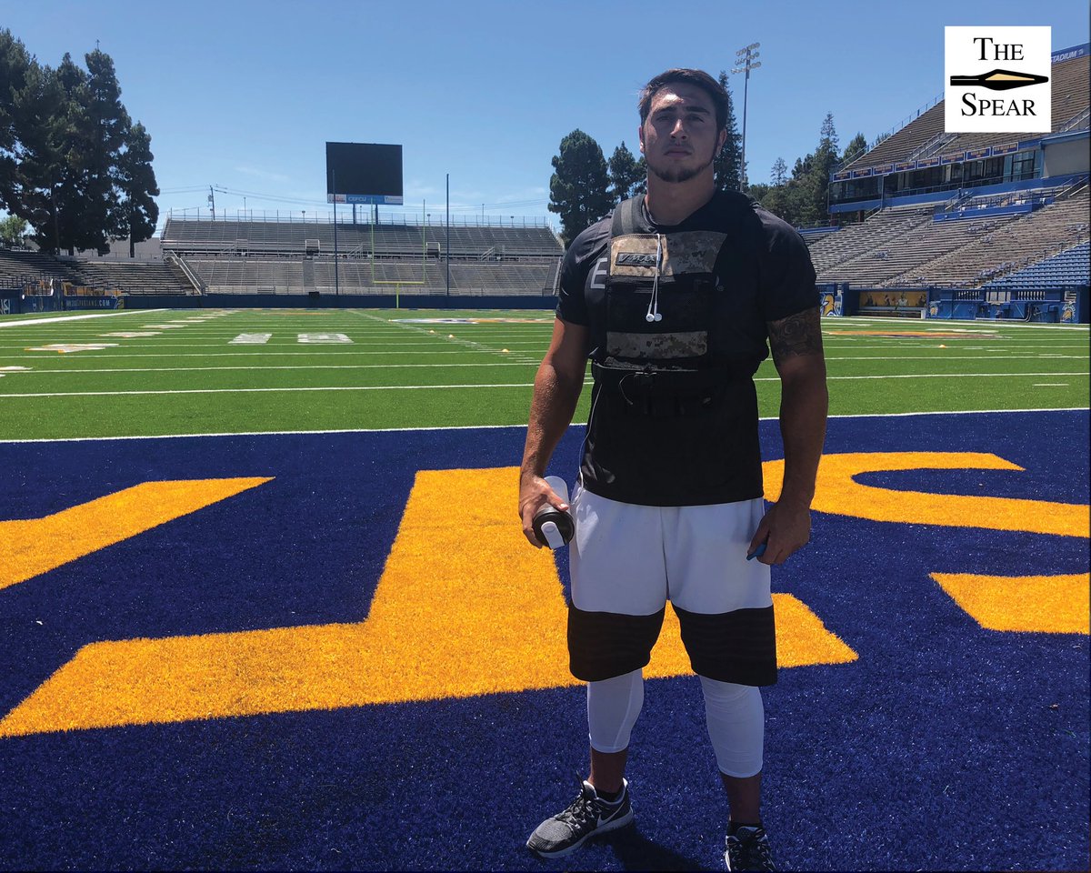 TheSpearSJSU's tweet image. While y’all are out there on “vaca”, we spotted the always hard working, always sweating @frankginda05 perfecting his craft on CEFCU turf this morning! 💪 #keepsleeping
