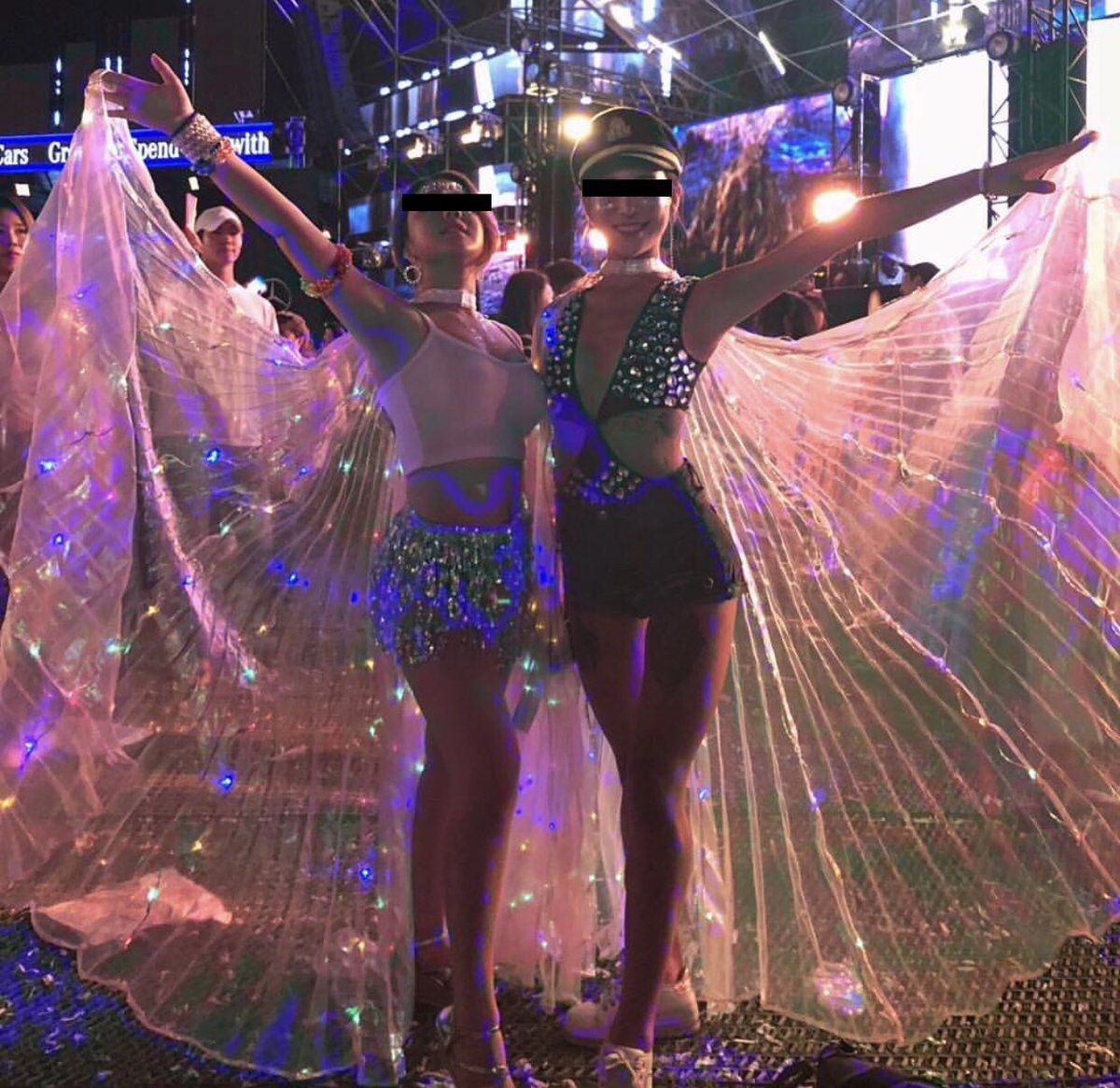 KukuiMusicFest's tweet photo. What will you wear this festival season?! 😈 #festivalfashion Join us for the most magical adult playground experience of this fest season —> https://t.co/Iw3prU7h9k #kukuifest #glowyourmind #baltimore #philadelphia #cleveland #pittsburgh https://t.co/nddR3ZlqcV