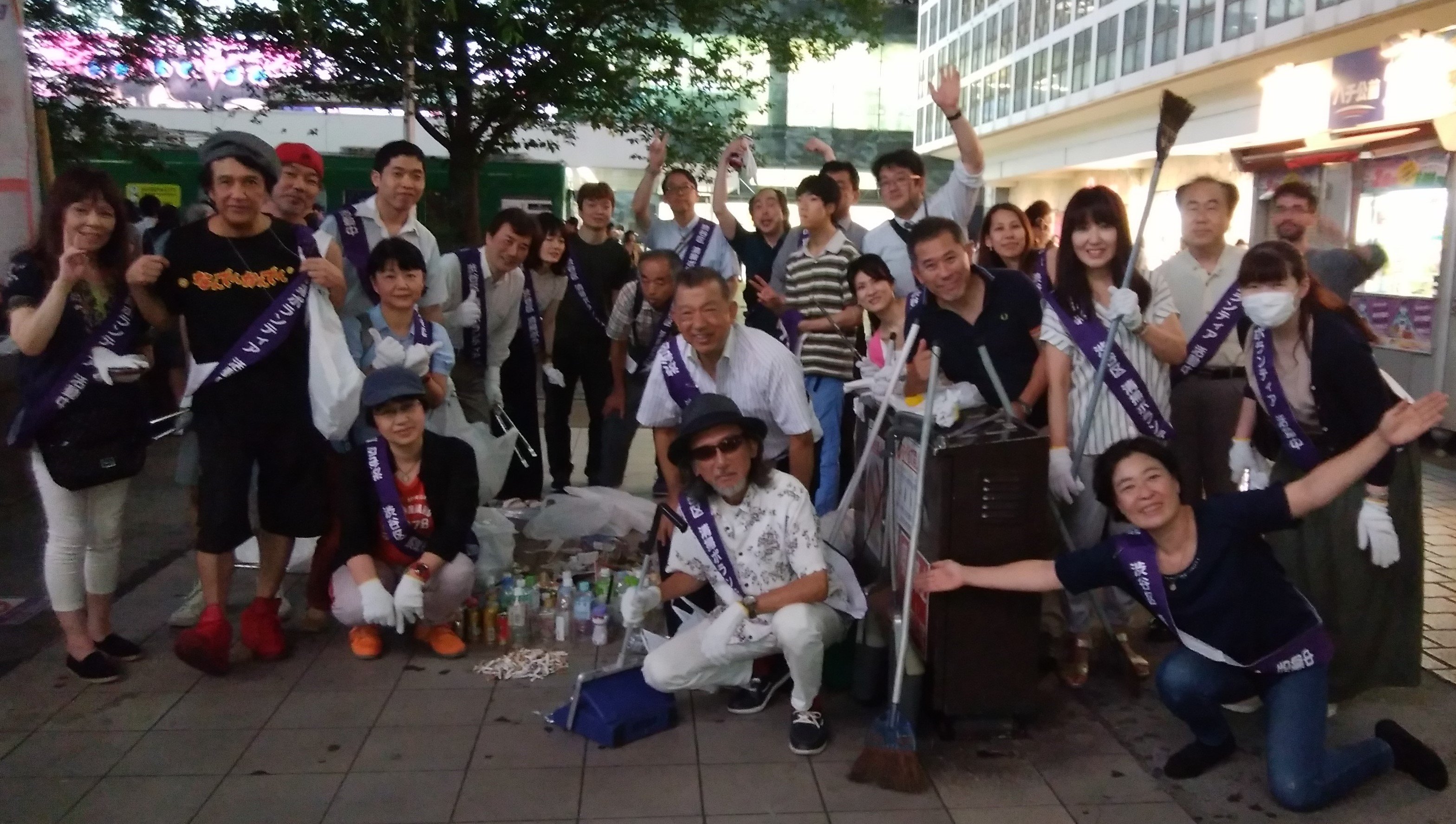 中村たかし 日本元氣宣言 T Co Oo3lw9kfq9 チーム渋谷８８８ ８公で ８の付く日に 午後８時 8日 18日 28日に渋谷 ハチ公広場を掃除します 午後８時 ハチ公像を正面に見たら左側の宝くじ売り場前集合です 道具は渋谷区から貸与されます