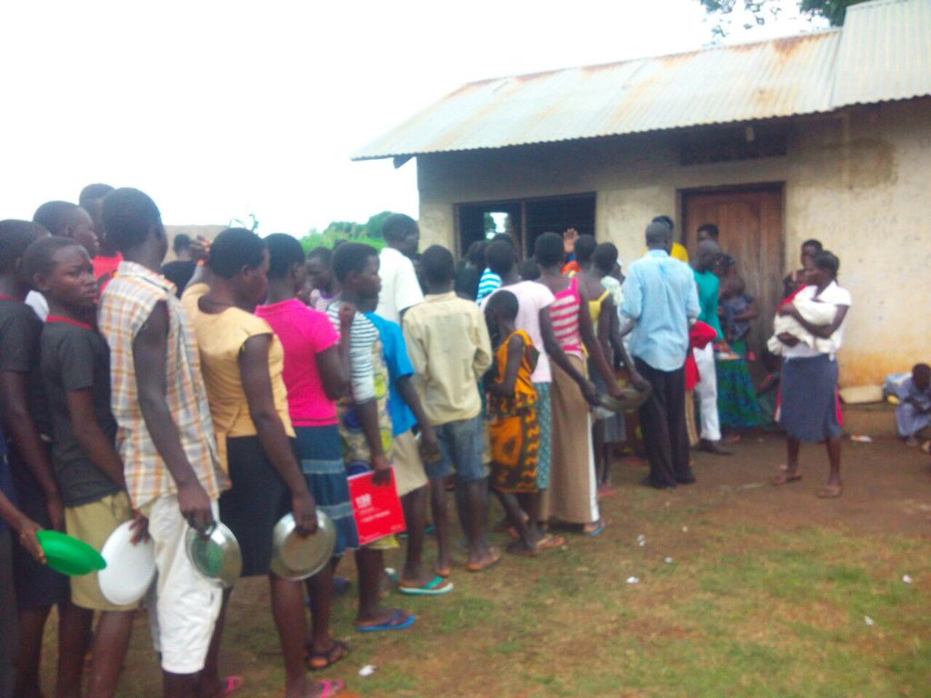 eatBCH_SS's tweet image. [yei] 1721 displaced people are being fed with #bch donations, nearly 900 of them children.