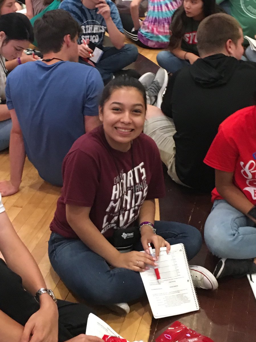 RohsStuCo's tweet photo. We are at #discovertascSFA in Nacogdoches building up our leadership skills and gathering great ideas to bring back to ROHS! #HawkSummer2018 https://t.co/POY0388Xq2