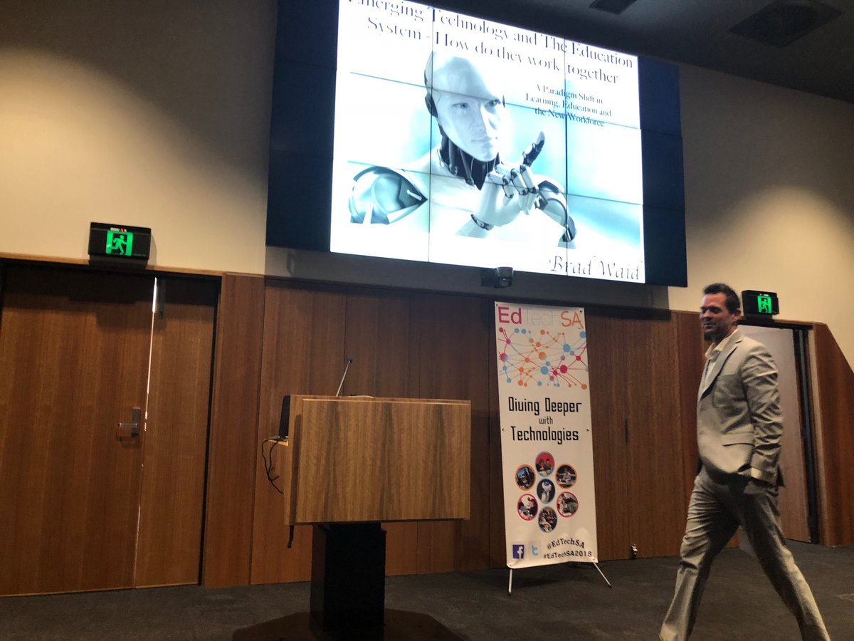 monique_mgreen's tweet image. Emerging Technologies with Brad Waid #edtechsa2018