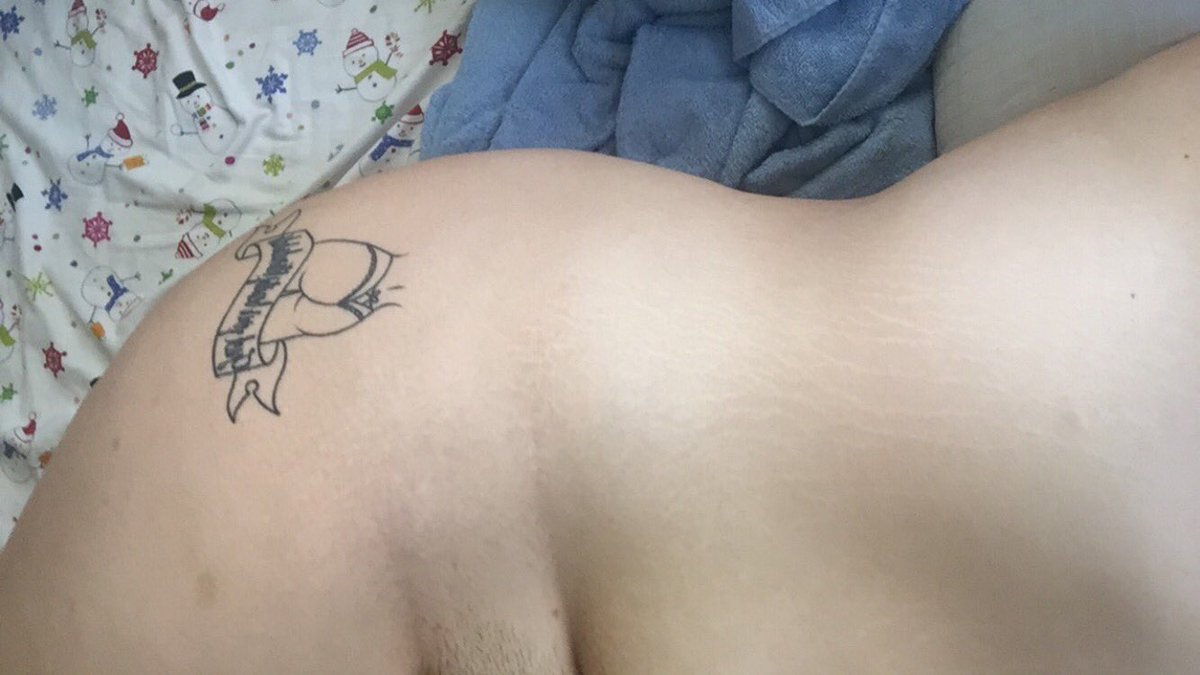 Nuthinbuttcakes's tweet photo. Hips https://t.co/CYHrVfsTOs