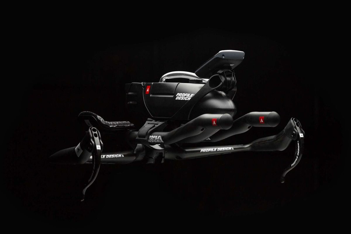 ProfileVzla's tweet photo. Te brindamos las mejores opciones para armar tu volante para tu bicicleta de triatlón o contra reloj. Volante o basebar, aerobar y sistemas de hidratación #profile #profiledesign #triatlon #triathlon #aerobar #basebar #hydratacion #bike #ciclismo #california https://t.co/AeU3l0WmJz