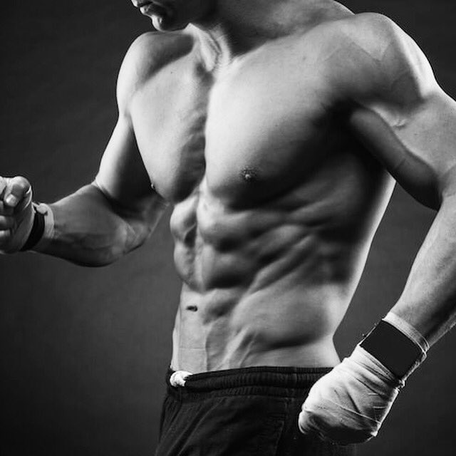 strongbodywell's tweet image. Best Oblique Exercises for Strength, Power, and Function

Medicine Ball Rotational Throw
Decline Oblique Crunches
Plate Twist
Seated Barbell Twist
Side Jackknife
#obliqueworkout #obliquesworkout #workout #workoutroutine