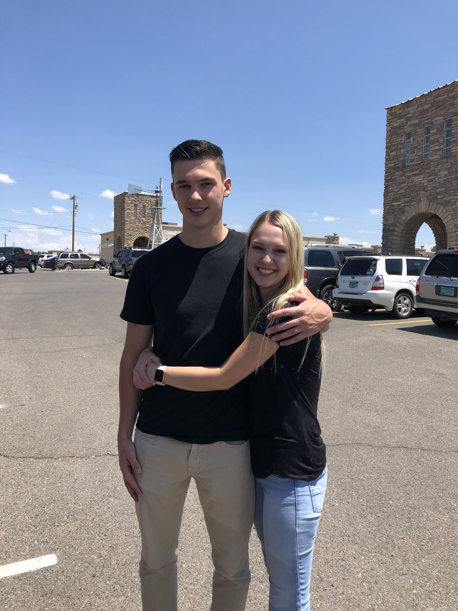 lyssssie's tweet photo. Happy Birthday to my smokin hot brother😍😍 #hesfeeling22 https://t.co/X0PvtVXnpc