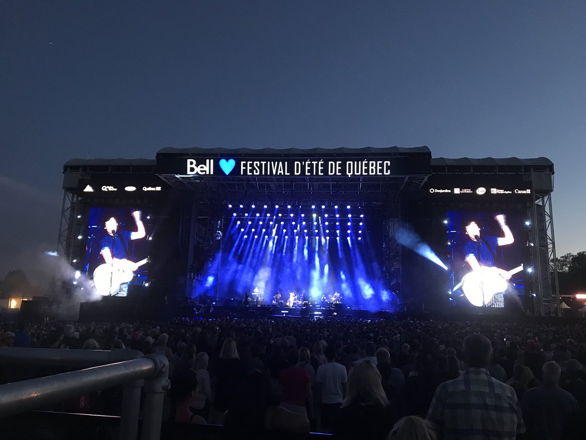 pascale19's tweet photo. « Salut Québec, ce soir c’est comme un rêve ! » Patrice Michaud débute son spectacle sur les plaines d’Abraham. @FestivalEteQc @tvanouvelles https://t.co/HNohKeciYs