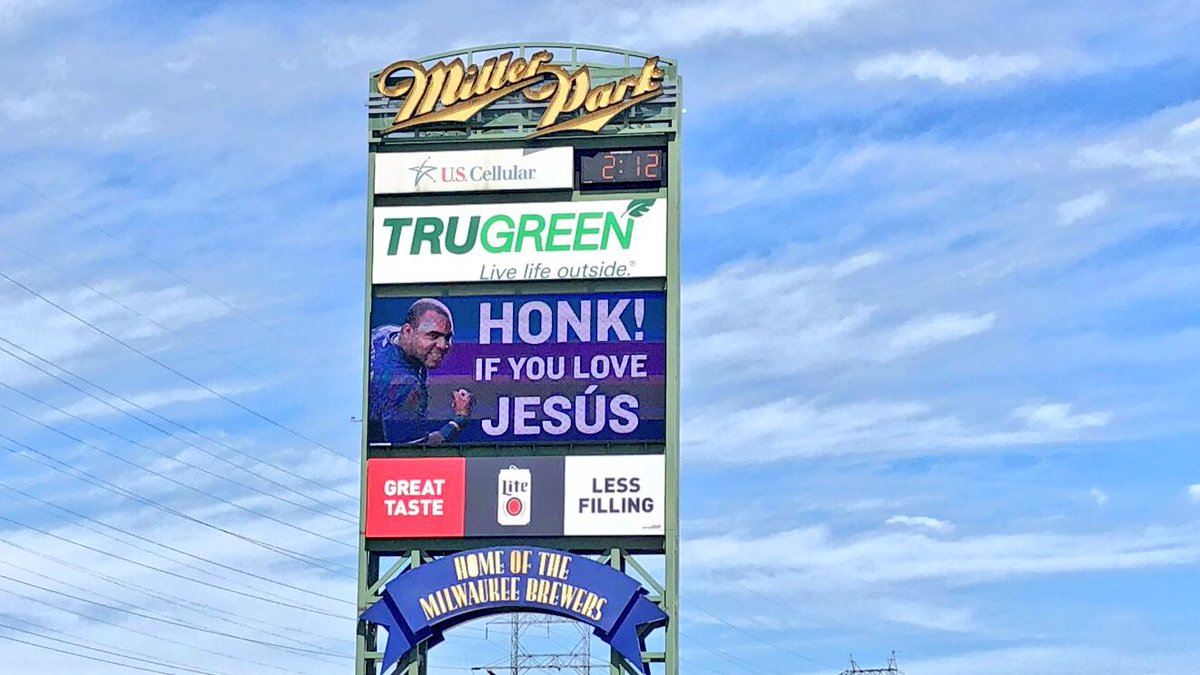 Brewers's tweet photo. RETWEET if you ♥️ Jesús!

#WeBelieveInJesús: https://t.co/Ql09xLQ19N https://t.co/sf6jMY6OZy