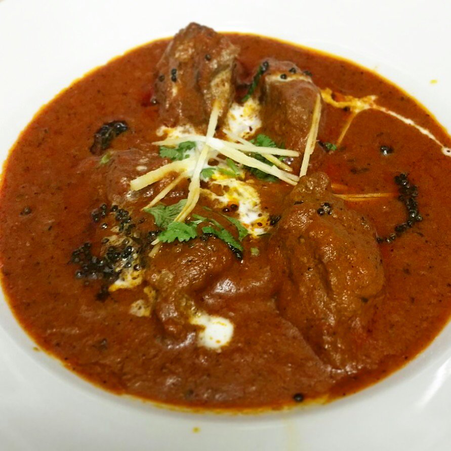 Isn’t it tempting? Don’t just look at it. Come and taste it at Varsha!
#yyj #yyjfood #yyjfoodie #varshayyj