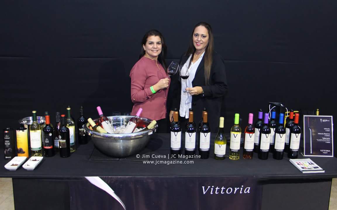 El 6 y 7 de julio, los sommeliers Pedro Cuenca, Héctor Tuesta, Diego Reyna y Jonatan Serrano presentaron el 2do Salón del Vino Peruano, un evento que busca promover y difundir la cultura del vino e impulsar el consumo del mismo