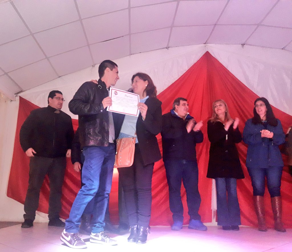 almiron_sergio's tweet photo. Hoy en Barranqueras seguimos trabajando por una @UCRNacional @UCR_Chaco mas fuerte en @cambiemos !! @AidaAyala @ucrcarmenbritto @LeandroZdero @UcrNEA @yoalexis @Comunicacionucr https://t.co/HGtySF1qfq