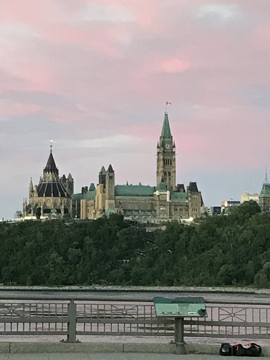 alcallbeck's tweet photo. The view from Gatineau https://t.co/Iq4Z2ZB0hA