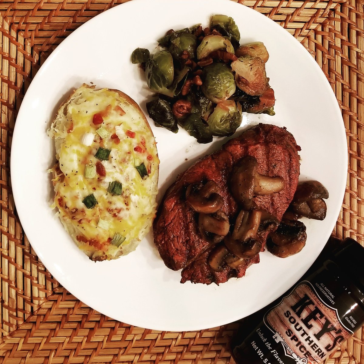 KEYSLLC's tweet photo. KEY'S Southern Spiceยฎ filet with Brussels, mushrooms, and twice baked potato! #Beef #BeefItsWhatsForDinner #cattle #steak #grilling #visiongrill https://t.co/hcFKukL4Ez https://t.co/tVpTat4dsr