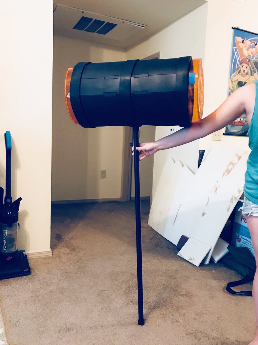 Pixel_Vixx's tweet photo. Hammer is pretty much done. I just need to do lights, paint, and adjust worbla ends.
👾🦊
#cosplay #prop #saikoyonebayashi #tntcosplaysupply #tokyoghoul #tokyoghoulre #tokyoghoulroota #tokyoghoulcosplay #sbcanimefestival #avcconventions https://t.co/4DfvAG7exu
