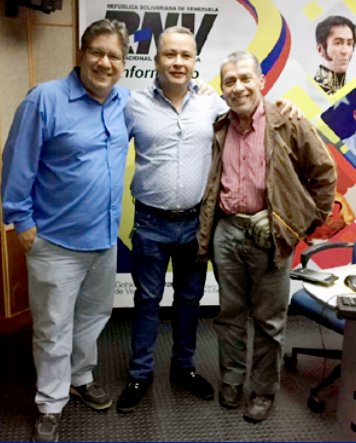 centinela916's tweet image. DEFENSA Y SEGURIDAD: Un agradable programa esta noche por RNV 91.1. con la Profesora Jenifer Jimenez Directora de la UEN Tomas Vicente Gonzalez de Caricuao. La educacion es una de nuestras primeras necesidades. Felicitaciones. @Orlandomedina16 @CicpcAcervo