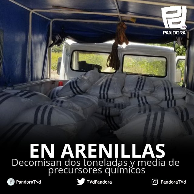 📍[ARENILLAS] 
#PrimerInforme | En el sector San Pedro, cantón Arenillas, Policía Nacional y la Unidad Integrada de Control Fronterizo lograron interceptar un vehículo que transportaba dos toneladas y media de precursores químicos.
Lee más ➡️ goo.gl/e6Q6se