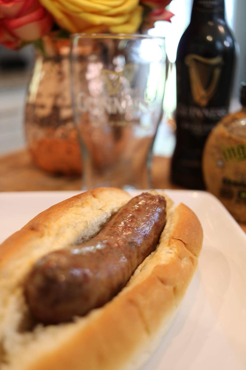 GinaMariePiazz1's tweet photo. TWO new videos up, Beer Brauts and sauerkraut! Be sure to watch both and subscribe to my YouTube channel 
>> https://t.co/F2q93cGyb0  <<
#delicious #yummy #beer #beerbrauts  #sausages #brauts #guinness #stout #lager #beerme #grilling #instafood
 @JohnsonvilleCA 
@GuinnessIreland https://t.co/tS98wbFbAZ
