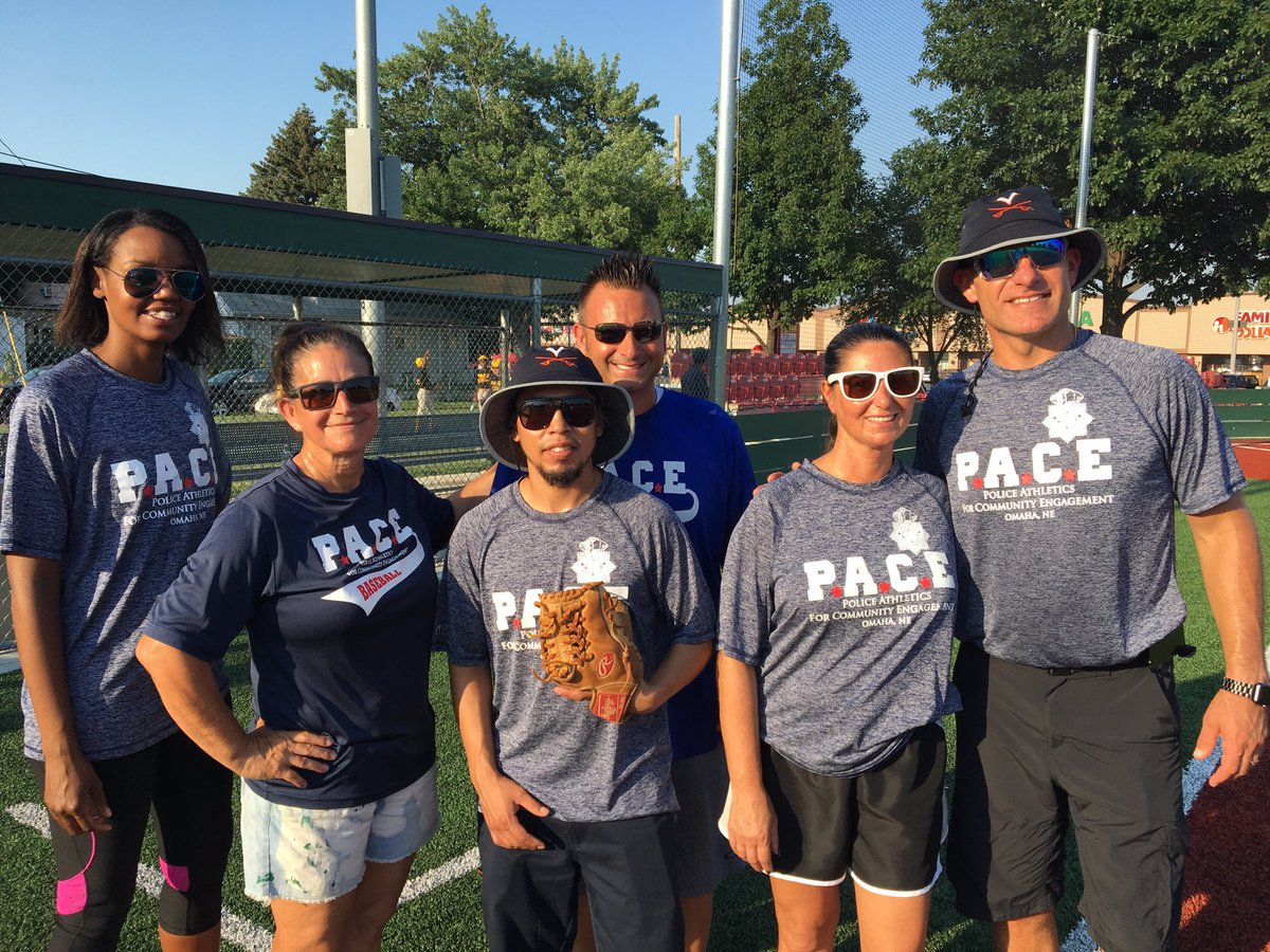 OPDDCKanger's tweet image. Lesson 4 today’s ⁦@PACEOmaha⁩ ⚾️game always surround yourself w people that will elevate you &amp;amp; your team these coaches do that all 🌞 4 the kids they coach Thx Coaches you r amazing ⁦@Teamtux⁩ ⁦@bbbsmidlands⁩ #opd ⁦@CaptCullerSCSO⁩