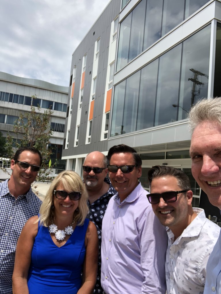 chrisronayne's tweet image. First views @CleInstituteArt dorms @inthecircle Opening 8/18 and looking good @MarousBrothers @ Newbrook Construction #CompleteNeighborhood