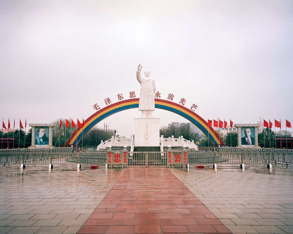 巨像bot tweet media