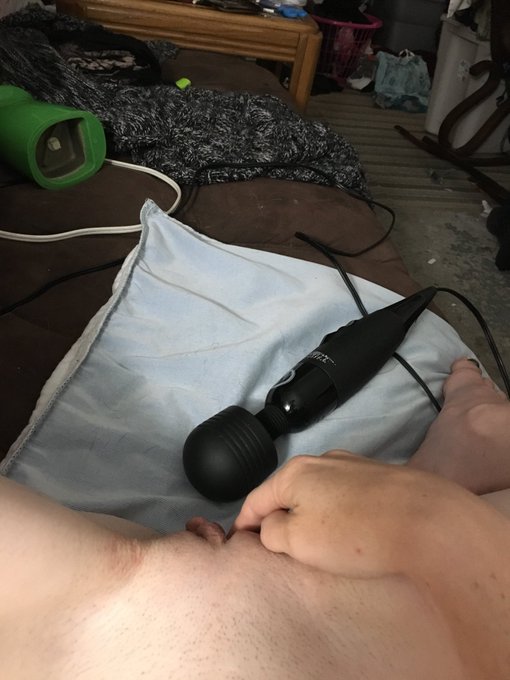 Going to start a amateur porn couple AMA in a few minutes.. anyone have any questions for us? #porn #AMA<a href="/tag/porn"class="tags"><span>#porn</span></a><a href="/tag/ama"class="tags"><span>#ama</span></a><a href="/tag/askusanything"class="tags"><span>#askusanything</span></a>