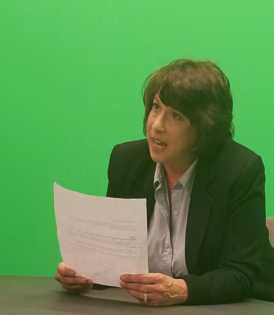 SceneAroundFC's tweet photo. Rosemary Pacheco as newsreporter Olivia Williams in the “Echo Flats” movie trailer 🎭🛥🎬
#echoflats #echoflatsmovie #echoflatsmovietrailer #movietrailer #movie #indiefilm #horrormovie #horror #scenearoundfilmcompany #scenearound https://t.co/sNx7HwPtAn