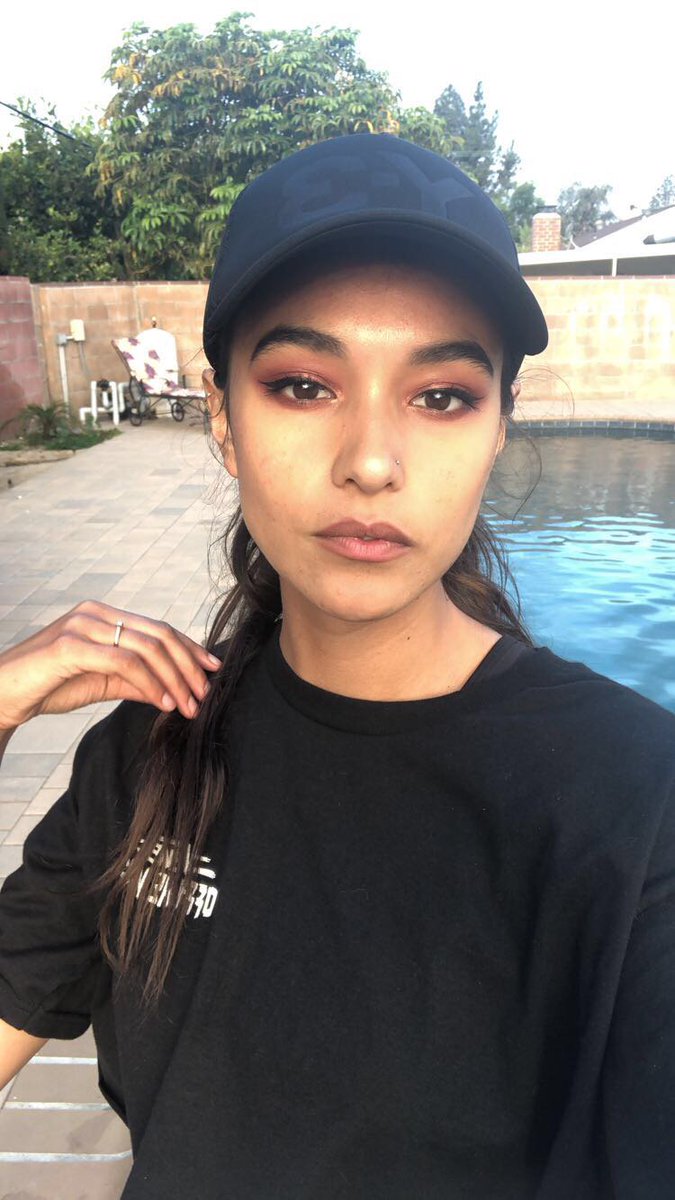 violet_deluna's tweet photo. all men are trash #paypig #slave #dominatrix #goddess #pig #payslave https://t.co/AfYGqHqckn