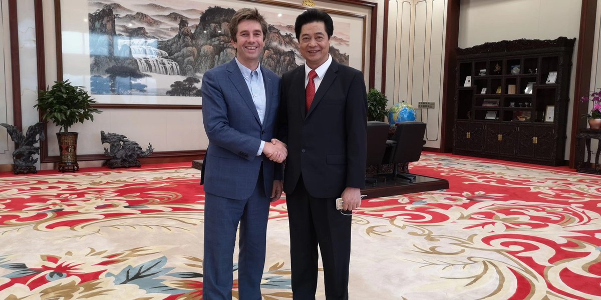 hurunrupert's tweet photo. Shenzhen with entrepreneurs club chairnan Chen Hongtian, healthcare pioneer Wang Lan, school owner Miao Shouliang, and then at the home of TCM giant Kangmei founders Ma Xingtian and wife. So much opportunity around, despite the worries from the US china trade wars. https://t.co/fnGZmkzT1c