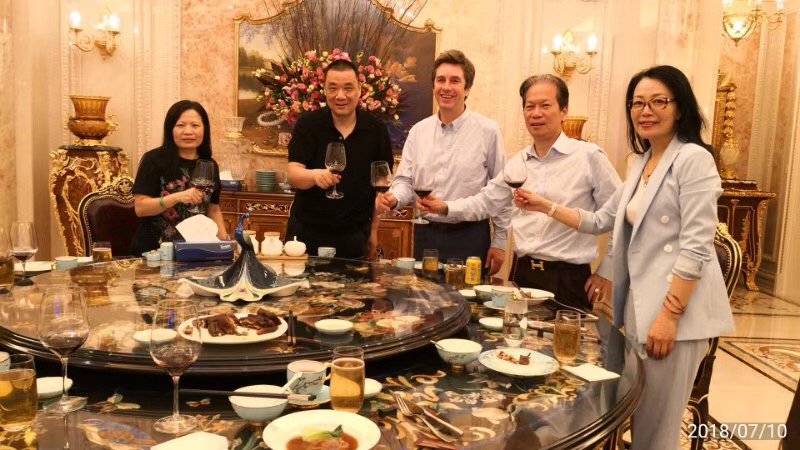 hurunrupert's tweet photo. Shenzhen with entrepreneurs club chairnan Chen Hongtian, healthcare pioneer Wang Lan, school owner Miao Shouliang, and then at the home of TCM giant Kangmei founders Ma Xingtian and wife. So much opportunity around, despite the worries from the US china trade wars. https://t.co/fnGZmkzT1c