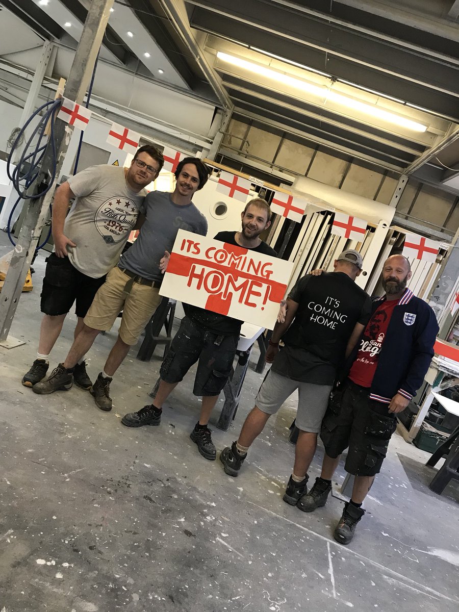 The Korten team are definitely ready for today’s match! ⚽️ #itscomimghome #england