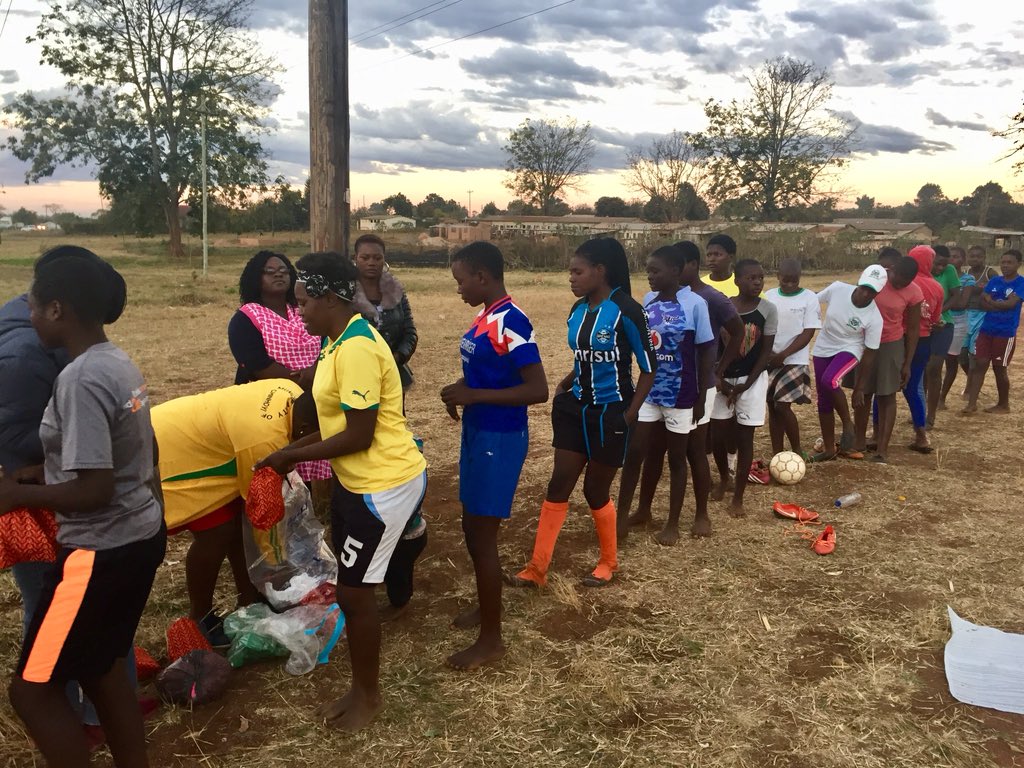 RootedLoveTrust's tweet photo. We did a local #padsdistribution yesterday to the Chemagamba Queens soccer team. Once again we met a group of girls who really loved the #reusablepads we make! 30 girls received #pads! Boys got to learn about #periods! #EndTaboo #StopStigma #CommunityDevelopment #NoMoreLimits #zw https://t.co/SeS0ZNQjtZ