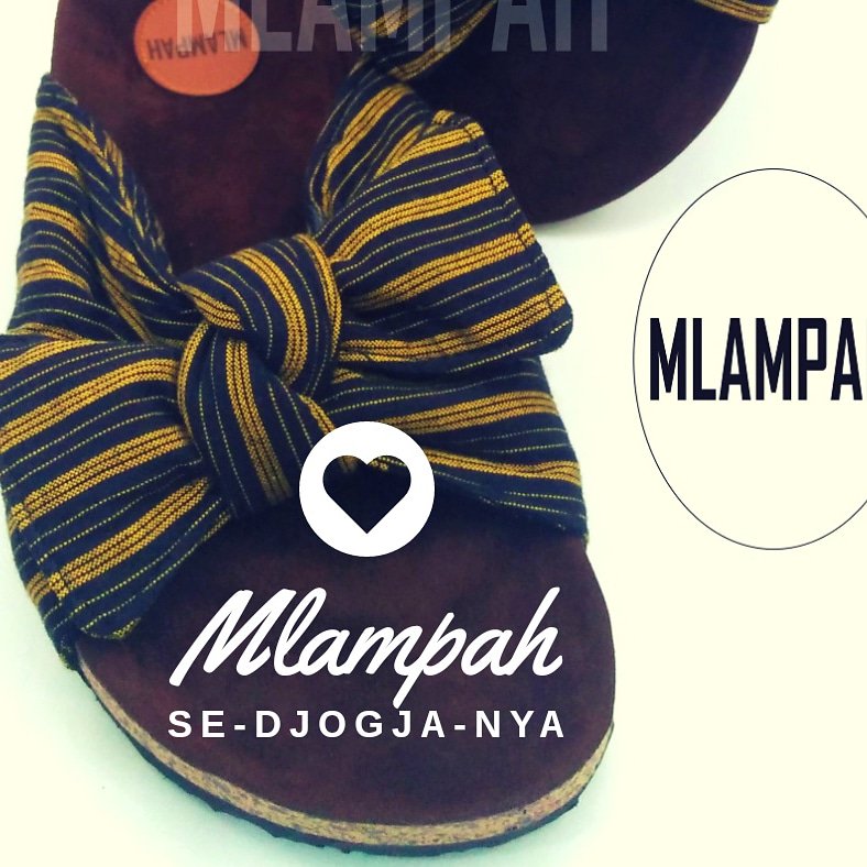 aruna_creative's tweet photo. Kembali hadirkan sandal etnik ala nusantara dengan kombinasi classy ala Mlampah, lewat paduan kain Tenun Lurik dan suede Mampu melipat  gandakan kesan elegan classy pemakainya.

Dapatkan produk berikut di :
WA : 0877-3851-2212
atau 0821-3532-0991
https://t.co/wyMHraQyCE https://t.co/InWBrcHyY5