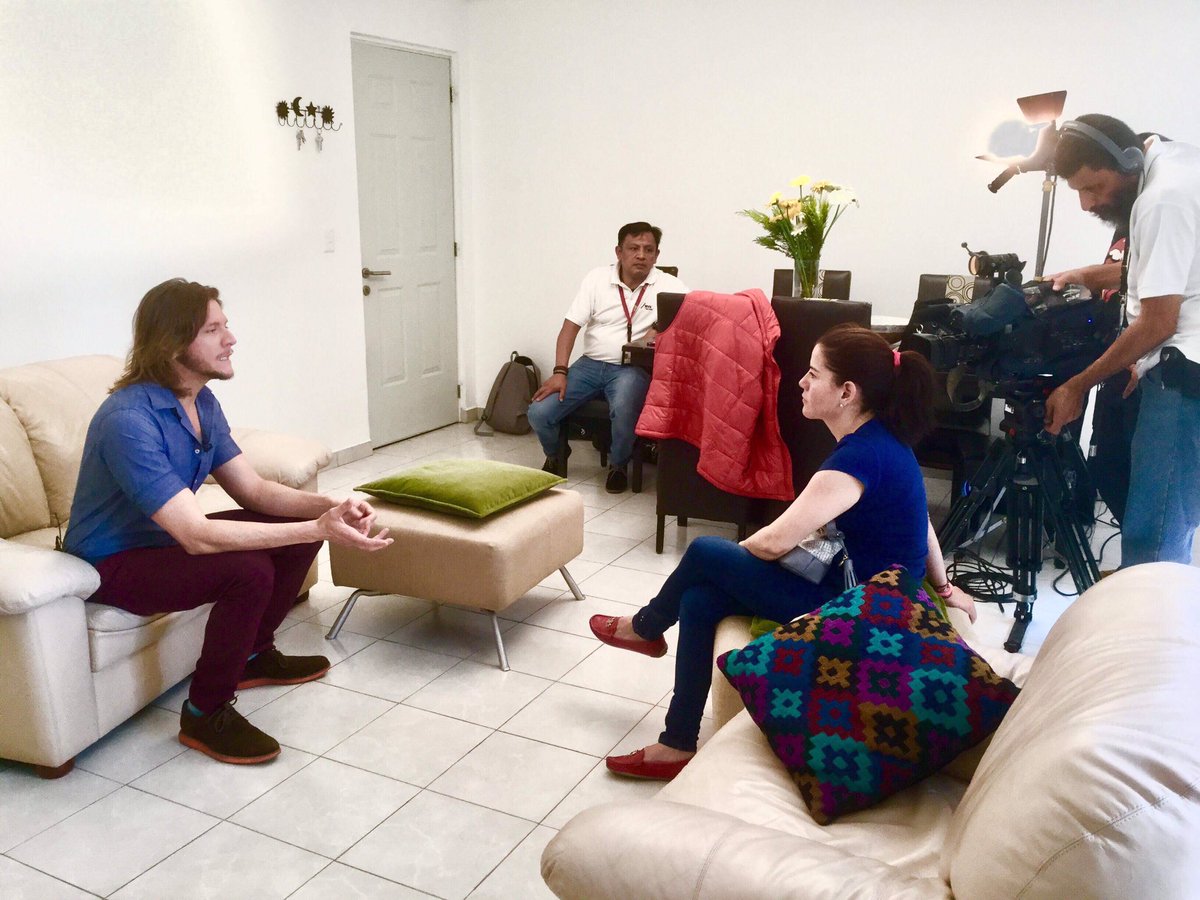 ENTREVISTA para <a href="/BlaBlaShowTV/">BlaBlaShow</a> hablando de la serie de comedia donde participo y de mi personaje #PapiGayMarcelo en <a href="/SegunBibi/">Segun Bibi Oficial</a> #TodosSomosBibi 🤗🕺👍