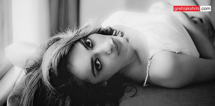 Grehlakshmi's tweet photo. नागिन 3 में बेला का किरदार निभाने वाली सुरभि ज्योति के बारे में क्या आप जानते है ये बातें
https://t.co/sRFlpk1jlI
#TVCorner #SurbhiJyoti #Naagin3 https://t.co/2O7b0V8kb7