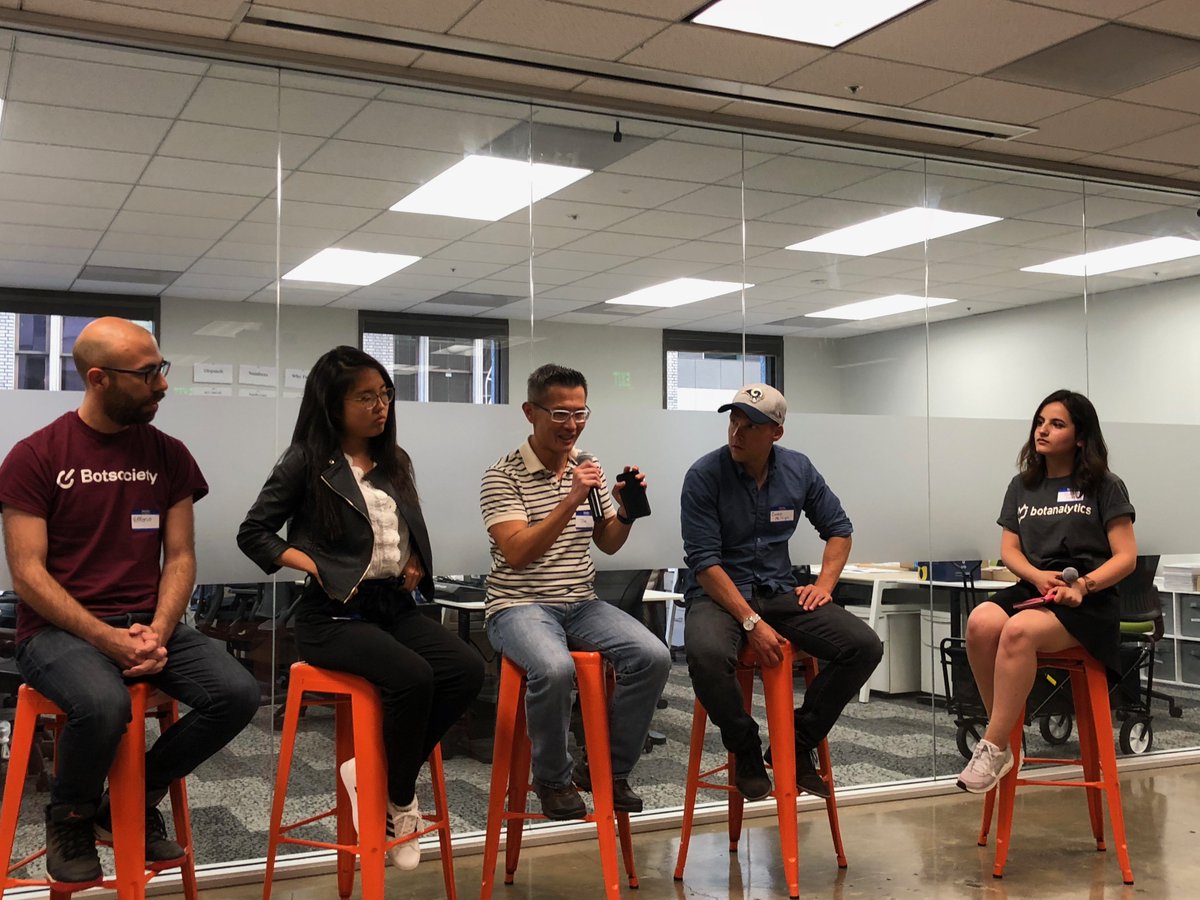 rogerkibbe's tweet photo. Great talk on Personas and Bots - thanks @atdianalee @Vittoriobanfi @JoeHuang_Oracle @cd_phils @tzrtuba https://t.co/9y4DcuDXpD