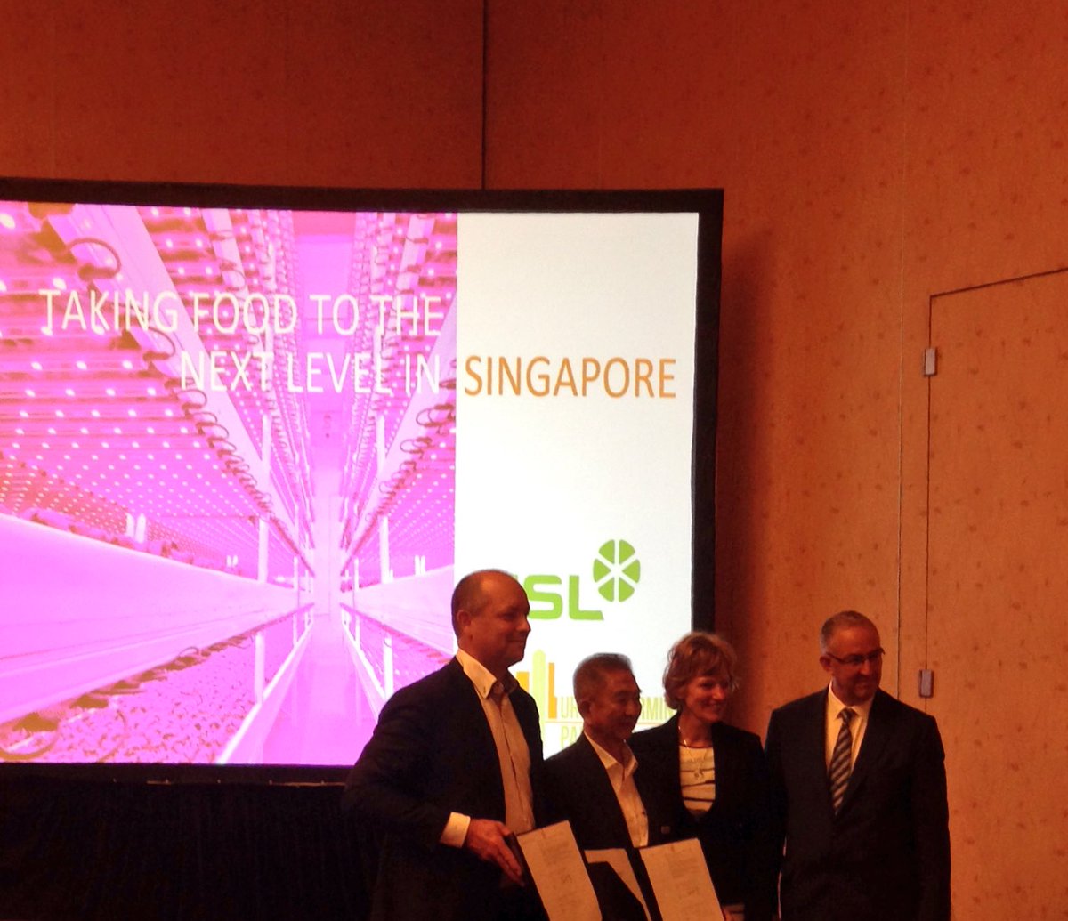 Urban Farming Partners and HSL Singapore signing contract taking food to the next level in #Singapore at #SIWW2018. urbanfarmingpartners.sg <a href="/KuiperComp/">KuiperCompagnons</a> <a href="/Kenlogbv/">Kenlog b.v.</a> <a href="/ALLIED_WATERS/">ALLIED WATERS</a>