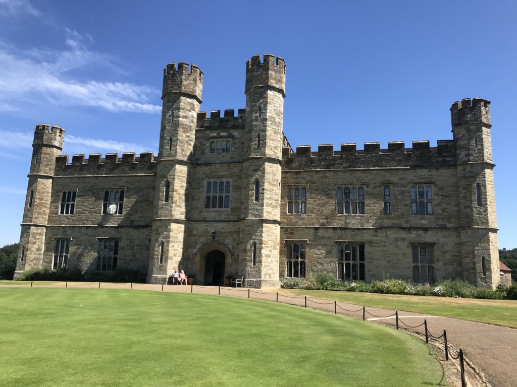 AllAroundAudrey's tweet photo. Today’s our last day in France! What country do you think we will be in next? 
P.S. this is a pic of Leeds Castle in England, all my pics will be out of order from our trip haha🤷🏻‍♀️😂 https://t.co/gbXZgbmJug
