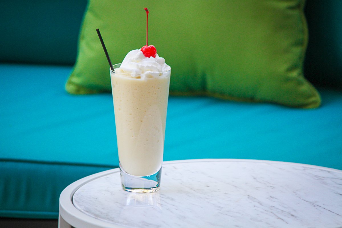 If you like Pina Coladas... then today is your day! Cheers to #InternationalPinaColadaDay. Stop by the bar and we'll make your favorite drink!

#HawthornGrillLV #JWMarriottLV #PatioDrinks #PatioDining #HappyHour #CocktailHour #DrinksWithAView ow.ly/su1A30kNdAk