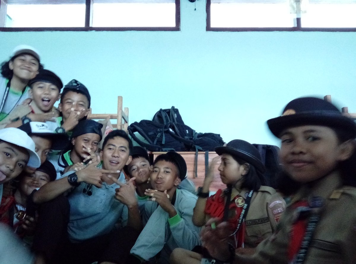 arsyadbrs's tweet photo. Keren, Gembira, Asyik

#dontstopscouting
#scoutismylife
#snepascout https://t.co/MphF98qSRj