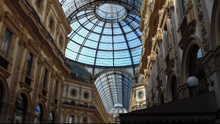 sparkl16's tweet photo. jvous partage ici quelques clichés de Milan https://t.co/J2XjWkCwRE